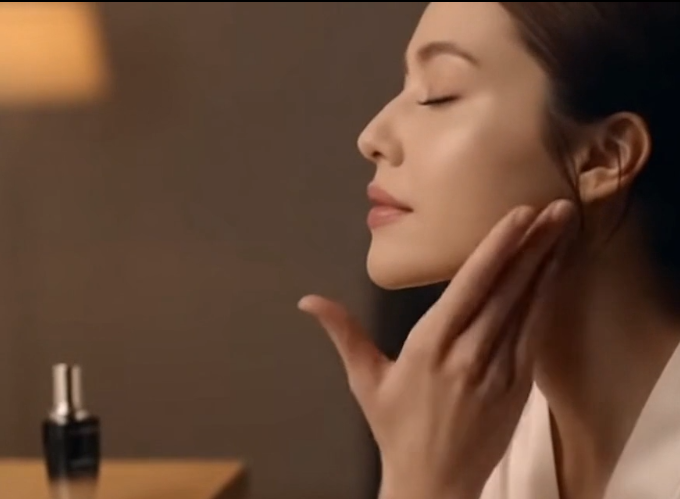 【特殊赛道】Sora2工作流丨输入产品自动生成宣传广告视频,带中文配音_智焰创AI